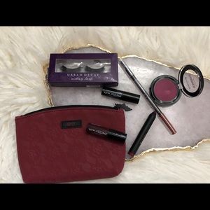 Urban Decay Makeup - Makeup bag and product bundle Urban Decay Makeup - Makeup bag and product bundle